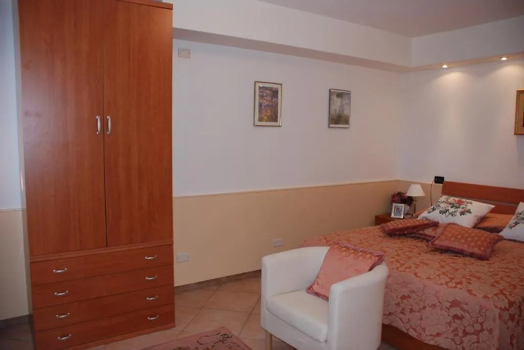 Casa Fantasia Tremezzo 0*,